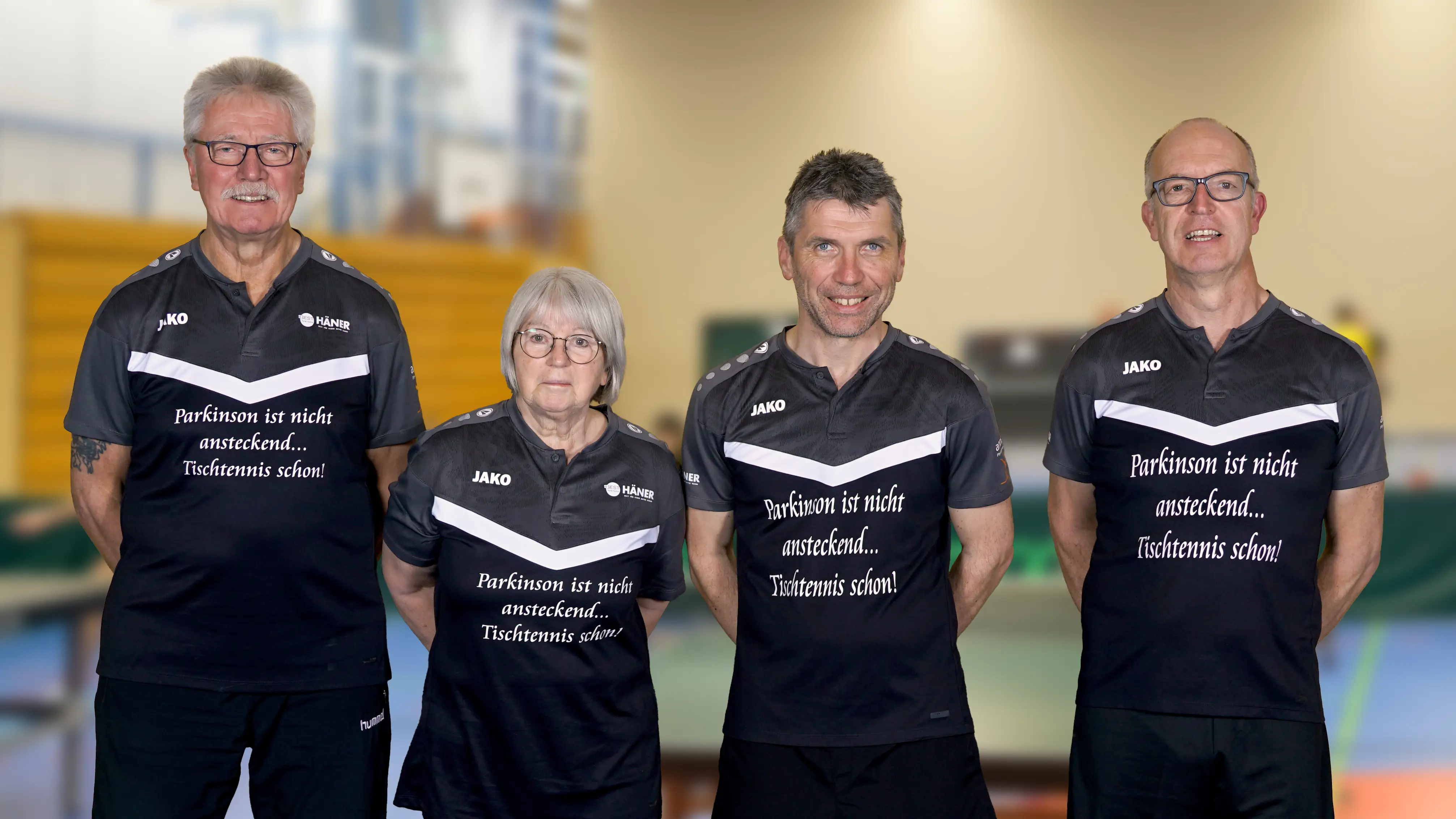 Die 4 Spieler und Spielerinnen der Ping Pong Parkinson Abteilung.