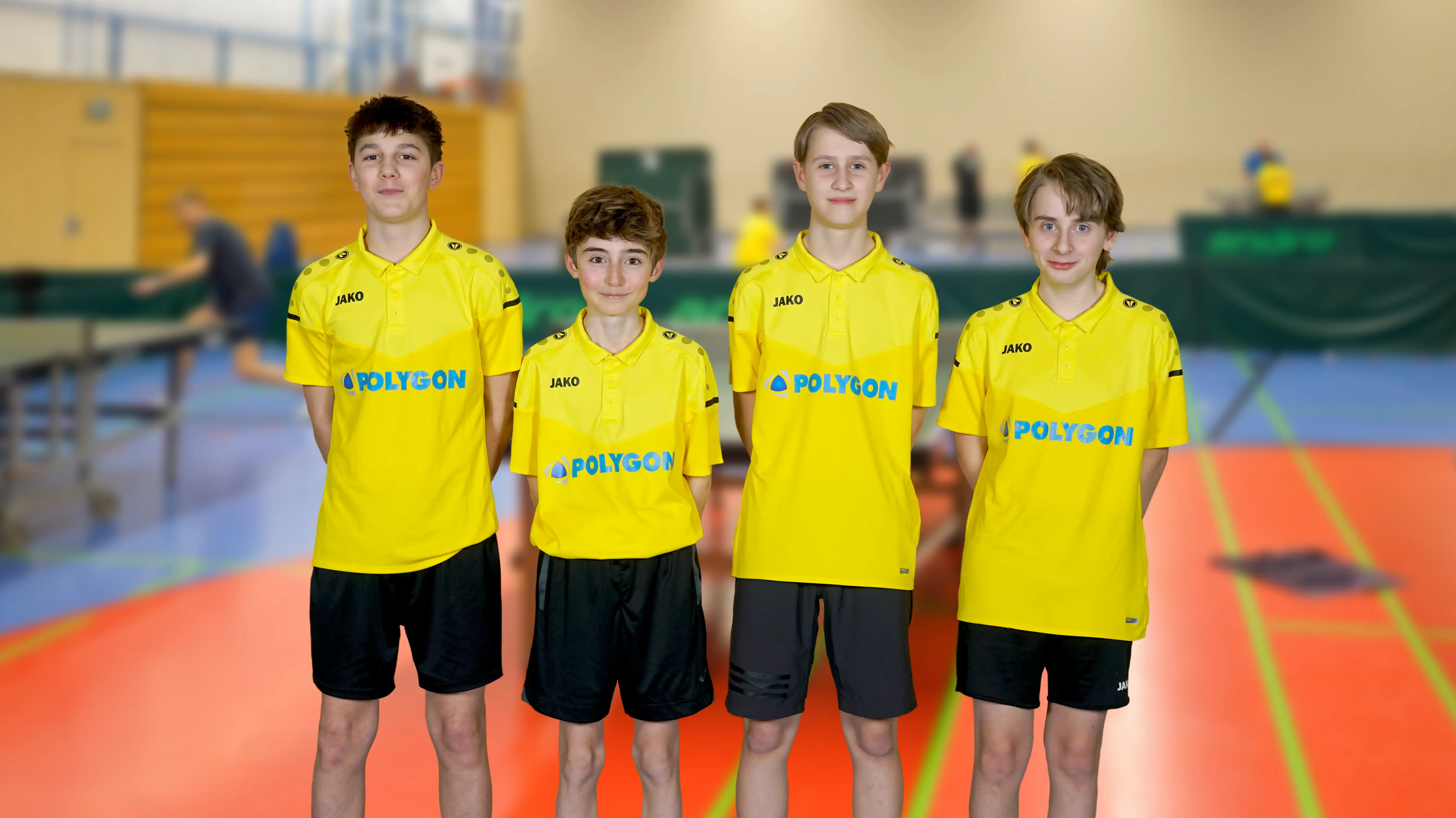 Die 4 Jugendspieler der 1. Mannschaft der Jungen 15 des TTC Wenden in den gelben Vereinstrikots. 
